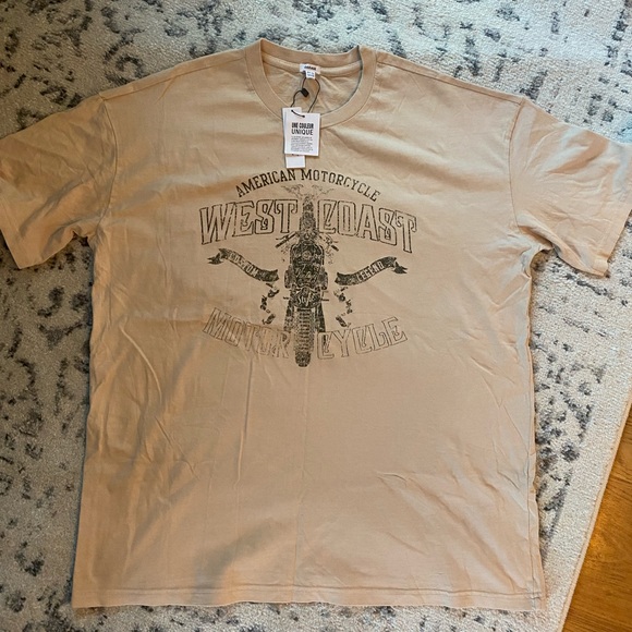 NWT garage graphic tee